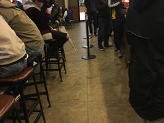 大堂-星巴克臻选(深圳龙华红山天虹店)
