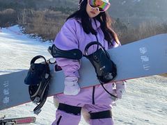 -济南卧虎山滑雪场