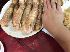 -榕树下海鲜馆(坪山路店)