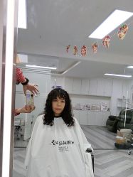 -米娜护肤造型