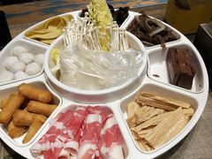 -鸡遇虾煲干锅火锅(小寨金莎店)