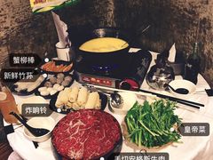 -鲜入围煮花胶鸡海鲜火锅