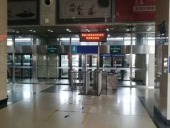 -凯旋公路客运站