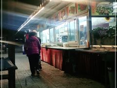 自助取餐区-尚庄度假村·庭台树下·户外烧烤·团建CS·轰趴营地(上庄水库店)