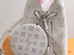 -万顺奢侈品黄金名表名包回收(青浦店)