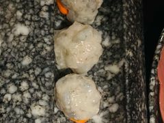 干贝咸蛋黄虾滑-哥老官重庆美蛙鱼头(西湖银泰十一哥店)