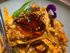 敲糖棒棒鸡-辛香汇·现炒川菜(淮海路百盛店)