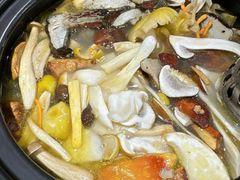 -菌之家·专业纯野生菌火锅·特色炒菌