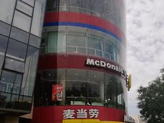-麦当劳(展览路店)