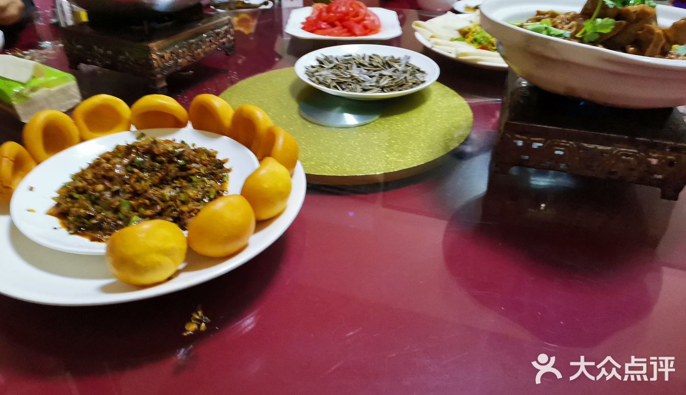 当地的朋友带去吃这家 谁来都请到这里 带院子的农家乐