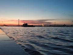 -人民防洪胜利纪念塔