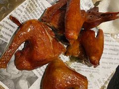 蝴蝶里招牌乳鸽-蝴蝶里·粤菜·点心(龙湖天街&滨江店)