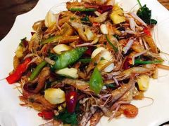 -喝丢一只鞋辣炒海鲜小烧烤(三八广场店)