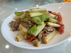 -三江源美食城