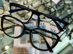 -三叶眼镜城批发市场(上海火车站店)