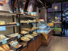 面包甜点陈列柜-罗莎蛋糕(魔法师司门口店)