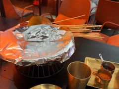 -何师烧烤Pro ·江湖川菜·小龙虾·精酿啤酒(太古里旗舰店)