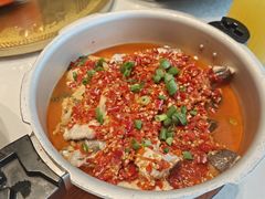 -阿瓦山寨·湘菜现炒·剁椒鱼头王(咸阳总店)