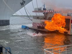 -泰达航母主题公园