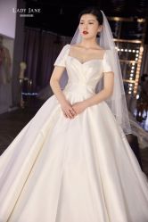 -Lady  Jane高端婚纱礼服馆