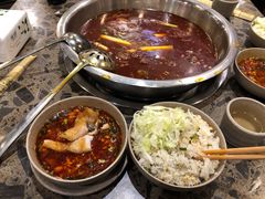 -肖肖酸萝卜鱼火锅(总店)