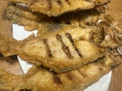 炸偏口鱼-方城小吃店