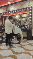 -东方先生国潮男士理发馆