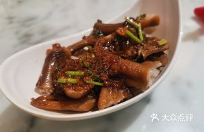 Braised Duck Feet and Chicken Wings