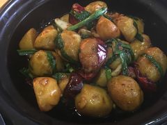 -山珍王国·云南野生菌石锅鱼
