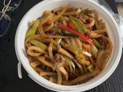 干煸炒面-巴扎美食·新疆菜·西域歌舞表演餐厅(新疆大厦店)