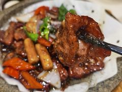 石锅黑胡椒牛仔骨-小菜园新徽菜(无锡人民路红豆店)