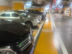 -万象城-停车场