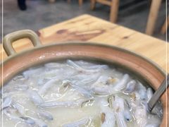 -盛燕泥丁粥