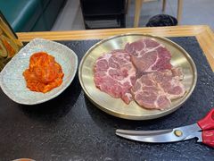 -臻牛烤肉