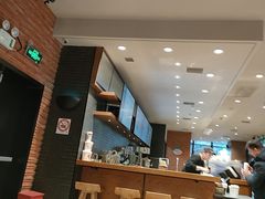-星巴克(上海虹桥新天地二店)