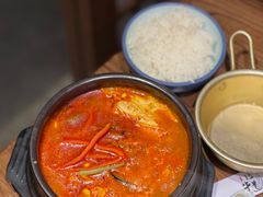 -明洞阿姨·韩式酱蟹烤肉·创意料理(三元桥店)