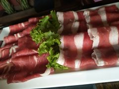 牛羊肉双拼-老牌坊云南鱼豆花火锅(哈西万达店)