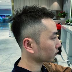 -贝勒爷专业男发