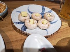 黄油白蘑菇-炼火烤肉店