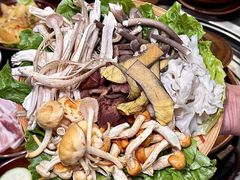 -阿山卓·野生菌火锅·纳西火塘烤肉