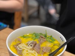经典酸辣雪花肥牛面-和府捞面(国金汇店)