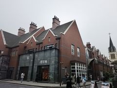 -钟书阁(松江泰晤士小镇店)