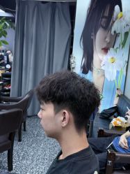 -藤野造型专业烫染接发