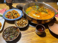 -黔诚多彩火锅(甲秀楼店)