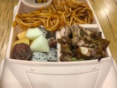 鸡排儿童餐-汽车博物馆主题餐厅