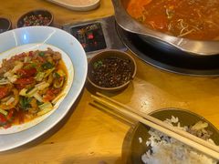 -苗阿哥酸汤牛肉火锅(体育场店)