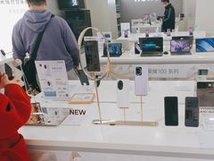 -荣耀授权专卖店(黄浦浙江中路店)