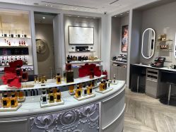 -法国娇兰精品店