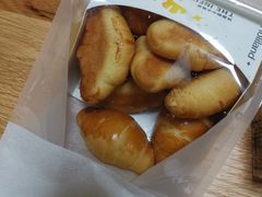 -好利来(康虹路店)