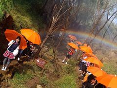 -雪山彩虹谷景区